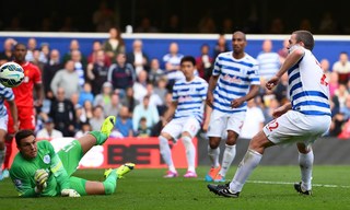 他正在用創 他正在用創